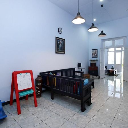 Reddoorz Near Stasiun Lawang Hotel Exterior photo