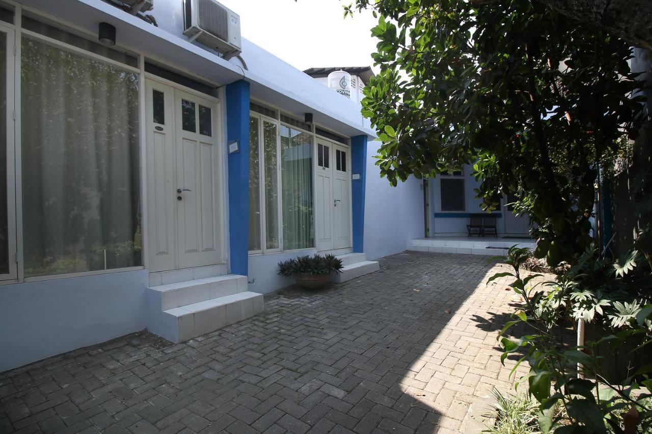 Reddoorz Near Stasiun Lawang Hotel Exterior photo